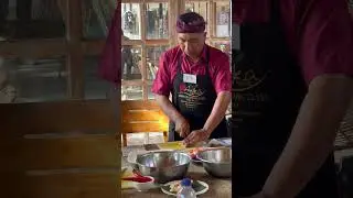 Indonesian Chef Chopping Garlic - Traditional Balinese Dish #recipe #bali #cookingclass