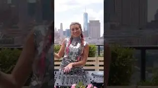 Dropping my unreleased ID @ NYC Rooftop 🫶 full set on my channel 💖 #melissaxyz #trackid #djmix #dj