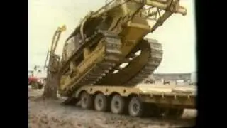 Loading a D9H Yunta SA 1974