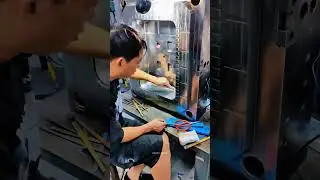 🧐 फैक्ट्री में हाथों से होने वाला सबसे महंगा काम | मोल्ड पॉलिशिंग ✨🏭 #amezingfacts#technology#viral