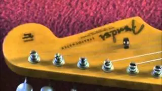 Custom Shop 1962 Heavy Relic Strat in Candy Tangerine