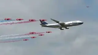 RIAT 2019 BOAC 747 with the Red Arrows