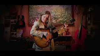 Katie Spencer - It Was Then That I Knew Love (Acoustic Session at Cafe No9, Sheffield)