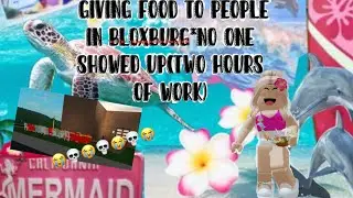 Giving food to people in bloxburg*no one showed up(two hours of getting food for my fridge)