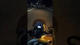Triumph Street Twin 900cc  - Night Ride