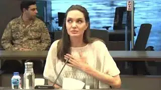 #Angelina #Jolie visits #Pakistan flood crisis management center #NFRCC.