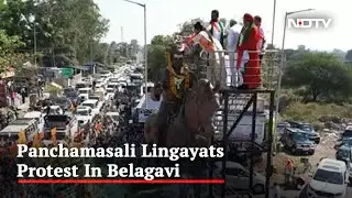 Over 1 Lakh Lingayats, Led By BJP MLA, Stage Massive Protest In Karnataka | The News