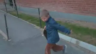 Titus  första skateboard tricks