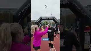 Когда беговая дорожка &mdash; ваш подиум! Китти Скотт Клоуз побеждает на фестивале бега в Баттерси!