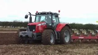 Massey Ferguson 7499 Ploughing