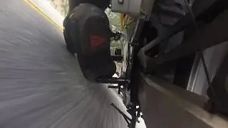 SV650 knee down