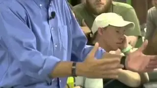 Trump hits 'low energy' Bush over sleeping supporter