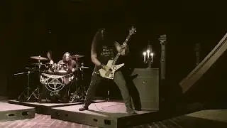 DISGRACE AND TERROR - ESQUELETO DEL DIABLO
