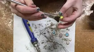 Abstract Circle Pendant - Butterfly’s Stained Glass Jewelry