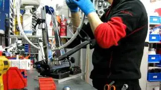 Wheel tension and truing.AVI