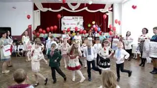 Танець  Україна   вишиванка