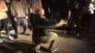 Ejoe - BBoy Hodown 2007 house cipher - housedancer.com