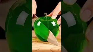 Emerald Silence: The Glass Apple Slice &mdash; Hyper-Realistic ASMR Glass Fruit Cutting