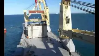 Murray & Roberts Marine - 400t caisson offloading at Barrow Island