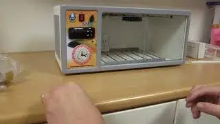 Un-Boxing a D.M.P Inca 100 Incubator