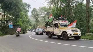 ഐക്യ ജനാധിപത്യ മുന്നണി സ്ഥാനാർത്ഥികൾ കോത്തല പടിയിൽ നിന്നും മണിമല യിലേക്ക് കടന്നുവരുന്നു