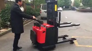 initial lift Stacker from STAXX