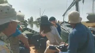 Valencia group of photographers in Albufera lake .