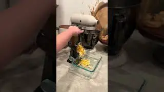 Effortless Cheese Grating Hack for Meal Prep #kitchen #KitchenHacks #mealprep