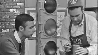 Mister Rogers Gets His Traffic Signal Repaired - Ep. 0097