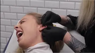 VLOGMAS DAY 17 - NEW PIERCINGS