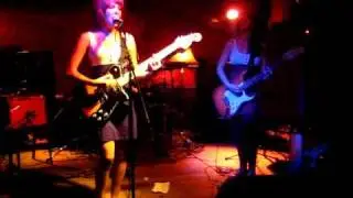 THE MOKKERS - EMPTY AND BORED (live at Schokoladen)