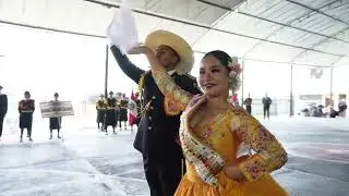 Evoluciónes en Marcha, coreografia con 33 integrantes, Música Costa, Sierra y Selva del Perú