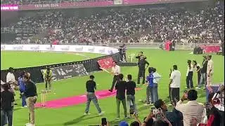 MI vs RCB match… #varundhawan hit the ball🏏6️⃣#wpl #match #rcb #mumbai #cricket #viral #shorts 