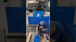 SATISFYING Aquarium Painting! #aquarium #customaquarium #glass