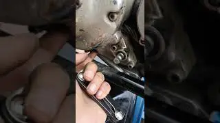 Yamaha vstar 650 crankcase cover gasket replacement (part 1)