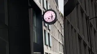 The man trapped inside a clock #art #paddington #artiseverywhere