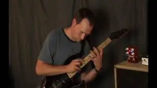 Steve Townsend playing through the Wampler Pedals Pinnacle Distortion
