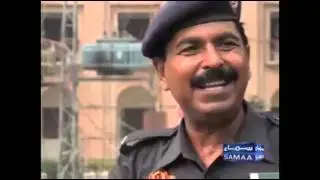 Pakistani police man singing