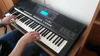 Si&oacute;dma Kompania Yamaha keyboard