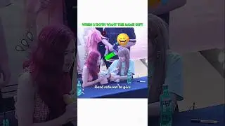 Chaelisa fighting over a toy!✨#trending #blackpink #ros&eacute; #lisa #shorts