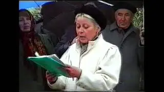 Відкриття тимчасового памʼятного знаку Тарасу Бульбі - Боровцю . Березне 2002