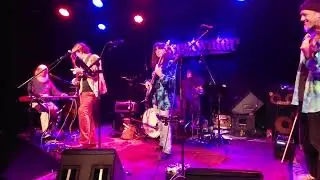 Jenerator -  Mississippi Phone Booth (John Hiatt)