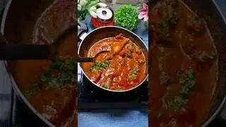 Malvani Chicken Masala Recipe #malvanichicken #chickenmasala #trending #cookwithaniket #viralshorts