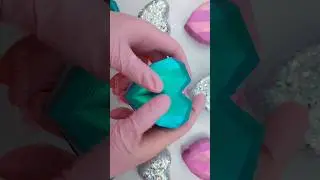 Slimey holographic crunchy heart 🩵💖 #asmrshort #oddlymesmerizing #relaxing