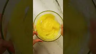 Почему верхушки брауни потрескивают?