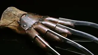 Lot #179 FREDDY VS. JASON (2003) - Freddy Krueger's (Robert Englund) Razor Glove