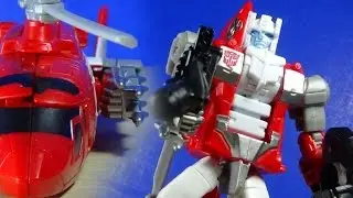 REVIEW: Transformers Generations Combiner Wars Deluxe Class BLADES