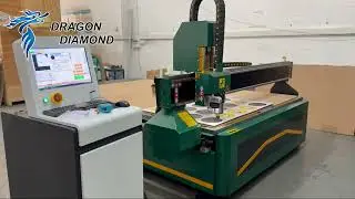CNC Router cutting machine with vibrating cutting head and camera