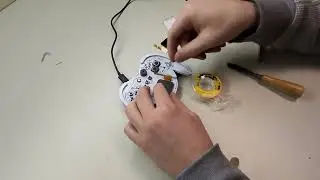 Replacing your MAGFest 2023 Swadge Screen