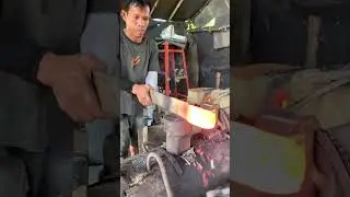 wow..‼️The blacksmith's skill is to straighten bent iron easily #medievalblacksmith #fypviralシ
